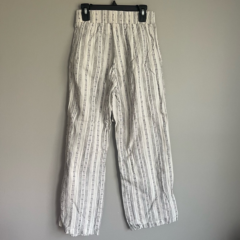 Sienna Sky Patterned Linen Pants - Picture 2 of 3
